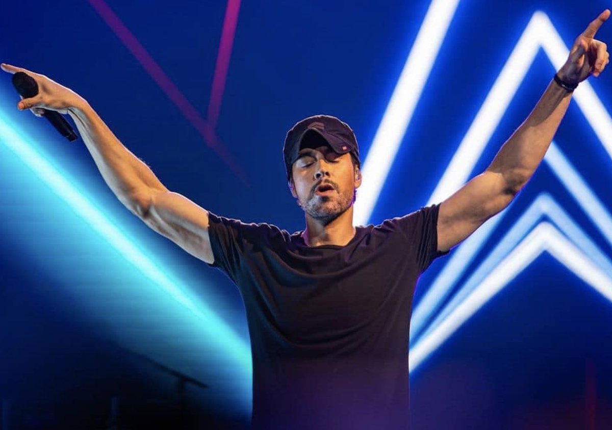<a href="/enriqueiglesias/">Enrique Iglesias</a> El tiempo nos ofrece a todos las mismas oportunidades. Cada uno de nosotros tenemos los mismos minutos y horas al día.
Hola 👋  Feliz jueves