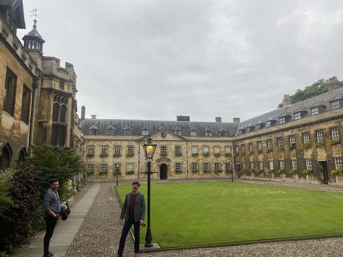 Language Attitudes Research Team (@lartbangor) on Twitter photo Last week <a href="/iantogruff/">Ianto Gruffydd</a> and <a href="/fffree/">Florian Breit</a> presented our research in the Cambridge Conference on Language Endangerment. Thanks for having us <a href="/MMLL_Cambridge/">MMLL Cambridge</a>.
Cyflwynodd rhai o'r tîm ein hymchwil mewn cynhadledd yng Nghaergrawnt wythnos diwethaf. Am le i gyflwyno! Last week <a href="/iantogruff/">Ianto Gruffydd</a> and <a href="/fffree/">Florian Breit</a> presented our research in the Cambridge Conference on Language Endangerment. Thanks for having us <a href="/MMLL_Cambridge/">MMLL Cambridge</a>.
Cyflwynodd rhai o'r tîm ein hymchwil mewn cynhadledd yng Nghaergrawnt wythnos diwethaf. Am le i gyflwyno!