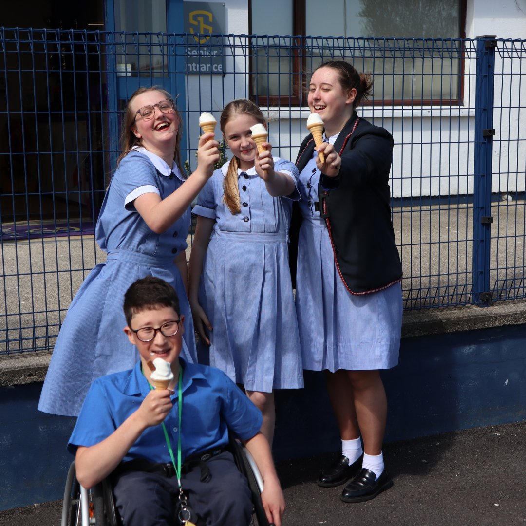 Sunny days at our Newry Campus calls for some ice-cream 🍦😍