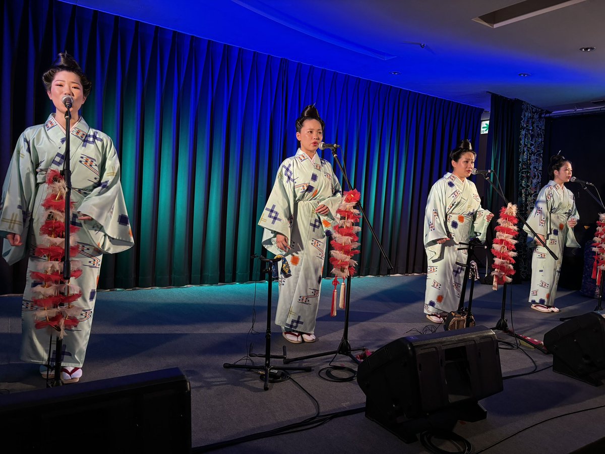 tsunakun12's tweet photo. 先週末は久しぶりの沖縄!
そして念願だった、沖縄の島唄で観る
ネーネーズのステージ😭
嬉し涙がでました。
そして、海水浴で足だけ焼けすぎ
今でも痛い😭
こちらは痛い涙。
#ネーネーズ #島唄
#nenez #狩俣幸奈 #与那覇琉音 #小濱凜 #上原渚 #沖縄 #那覇 #沖縄料理 https://t.co/KzjGzyJbRD