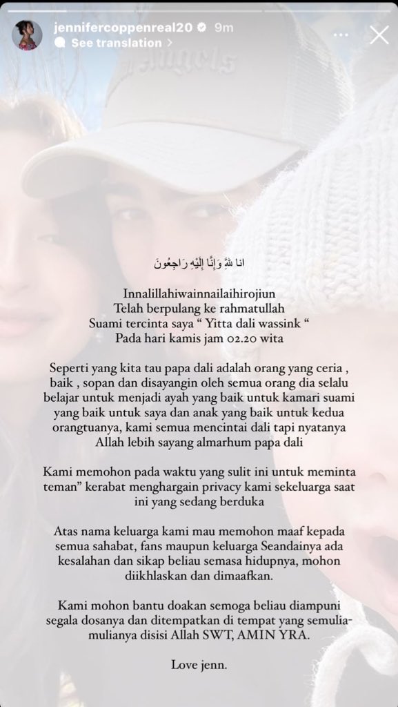 jjhoneyss's tweet photo. baru minggu lalu jennifer bilang “kalaupun in the future kita ga bareng lagi aku pasti inform ke kalian” siapa sangka pisahnya secepet ini dan gaada yg ngira dipisahkan oleh maut jenni pasti jg ga ngira dia bakal inform begini, stay strong mamari😭🥹 https://t.co/W1SGb3gS5N