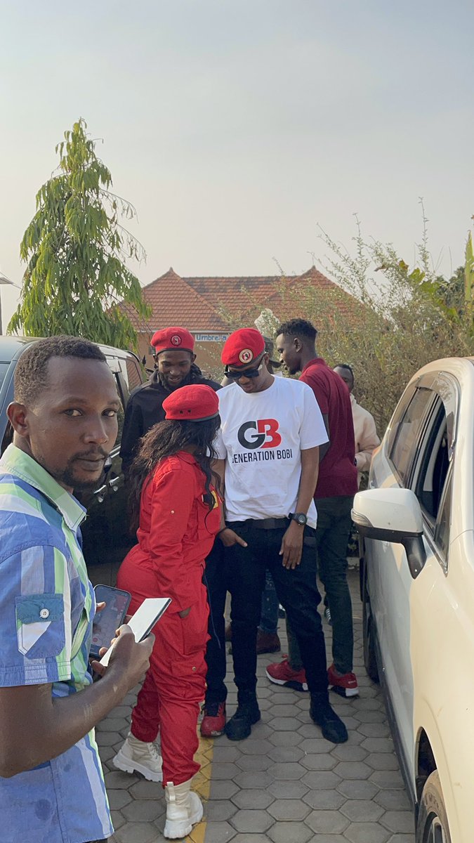 BigEyeStarBoss's tweet photo. Am already in the areaβ¦. Ntungamo we are coming with the peoples President Bobi Wine πΊπ¬ #NUPCountryWideTour #GB #GenerationBobi #BobiForPresident https://t.co/OpLj86VQFm