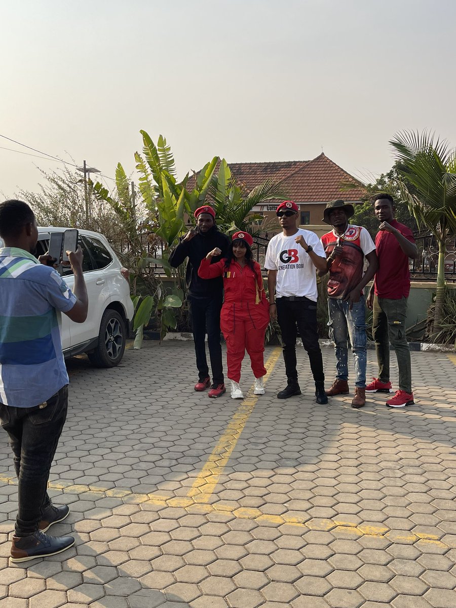 BigEyeStarBoss's tweet photo. Am already in the areaβ¦. Ntungamo we are coming with the peoples President Bobi Wine πΊπ¬ #NUPCountryWideTour #GB #GenerationBobi #BobiForPresident https://t.co/OpLj86VQFm