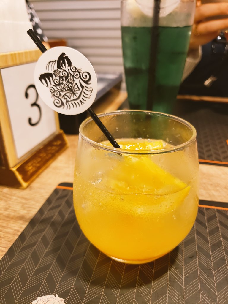 note45879863's tweet photo. #WINDBREAKER晩夏食祭
トレーディングアクスタもちょーじ当たった！！
カレーもパフェも味◎！！ https://t.co/xlnIbyauDy