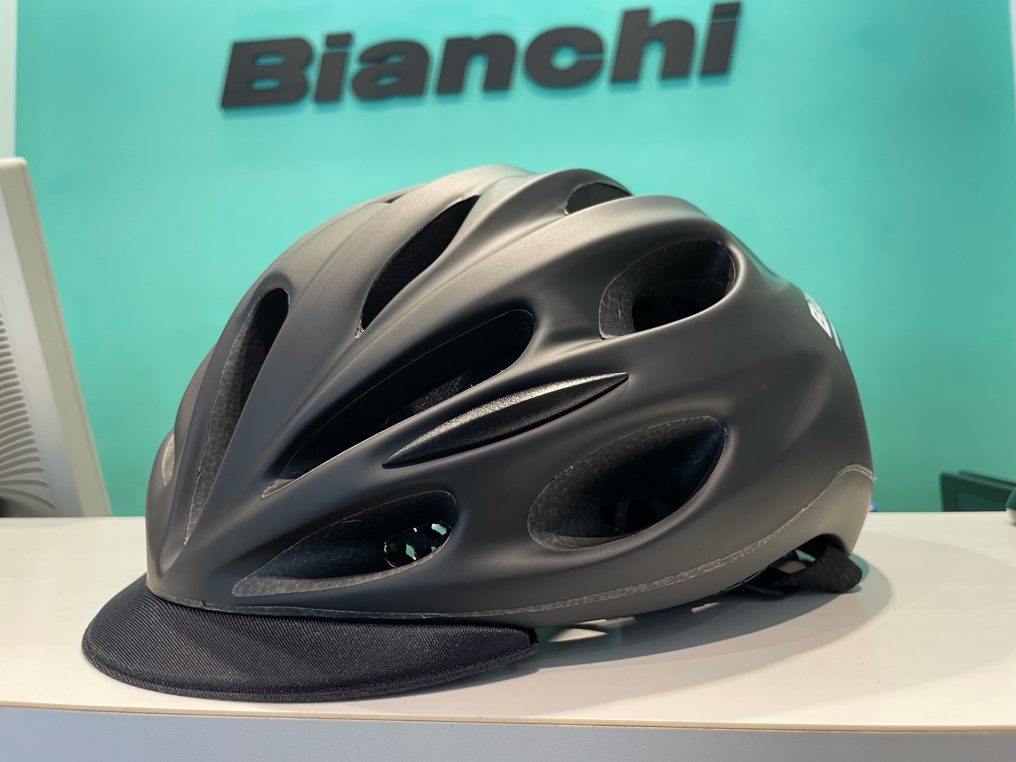 BIANCHI すすり泣い ビアンキ ヘルメット SHABLI2 XPLOD CK/MBK BIANCHI すすり泣い ビアンキ ヘルメット SHABLI2 XPLOD CK/MBK