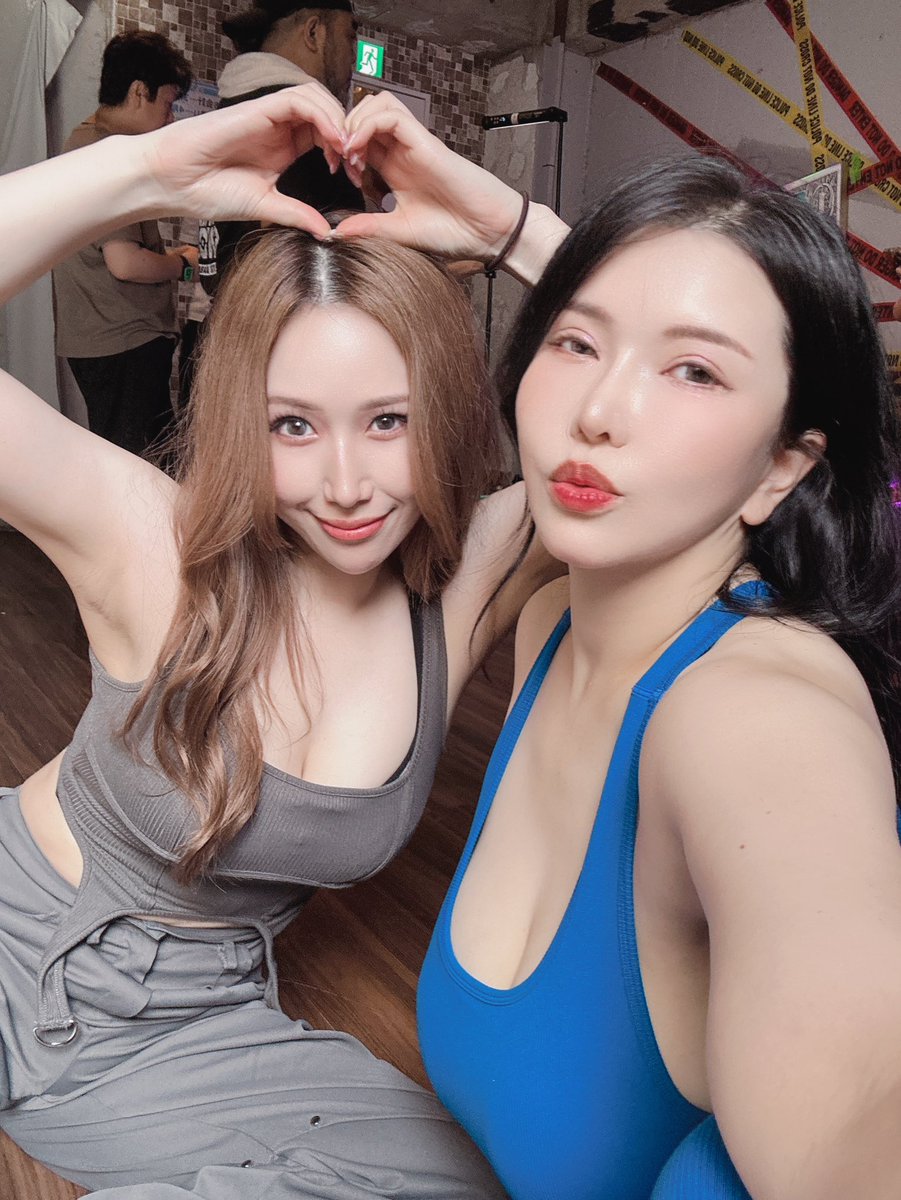 Tiktok撮ってるよぉん🎵
#blamond
#blackdiamond https://t.co/xoKqkeF2WB