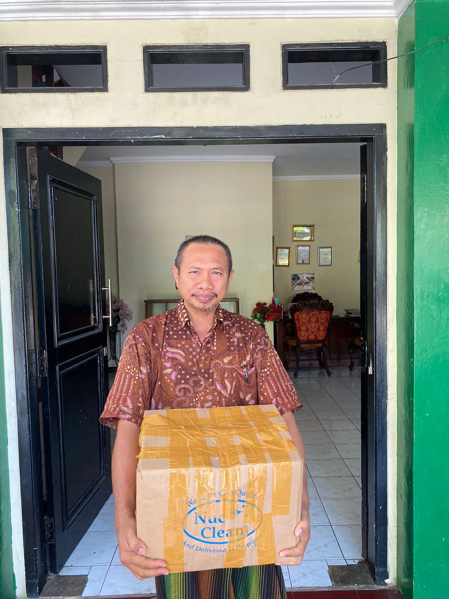 tyaramdhan92's tweet photo. Bismill

Sedekah kebutuhan sabun Cuci panti asuhan 
200Rb untuk satu karton, 80Rb 5Lt untuk memenuhi kebutuhan sabun cuci panti Asuhan selama sebulan menjadi ladang amal

@vanc1Bozz 
@YandraD31 
@f_fathur 
@MariaAlcaff 
@6undul0h 
@Mdy_Asmara1701 
@Catatan_ali7 https://t.co/GEdu2rukUJ