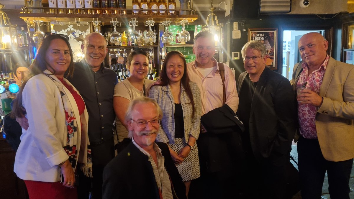 ArgentinaHung's tweet image. Attended @ConstructorsW informal #networking event for current and potential members, 17.07.2024. Great opportunity to catch up and #network with fellow #constructors and #builtenvironment professionals in an informal setting! Venue was busier, noisier, and louder than normal!