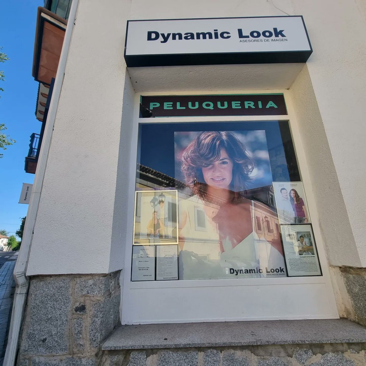 AytoBrunete's tweet photo. 🛍️ 👤 Impulsando el comercio local de #Brunete
Nueva #Peluquería, especialistas en color, iluminación, tratamientos personalizados, trato excelente, calidad y profesionalidad. 
Gracias #JavierRuiz
#DYNAMICLOOK C. Madrid, 28
Teléfono 623 20 44 88
Muchísima suerte. https://t.co/2K5hQU4duH
