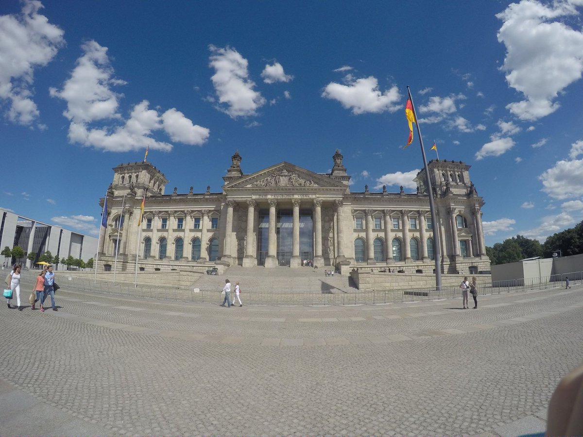 michanzl's tweet photo. Berlin is one of the most fascinating cities I have visited. Growing up in (West) Germany I never warmed up to that city, but in recent years I found myself loving it!
#berlin #alexanderplatz #tower #church #observationtower #germany #travel #wanderlust #rathaus https://t.co/B59pGXEQin