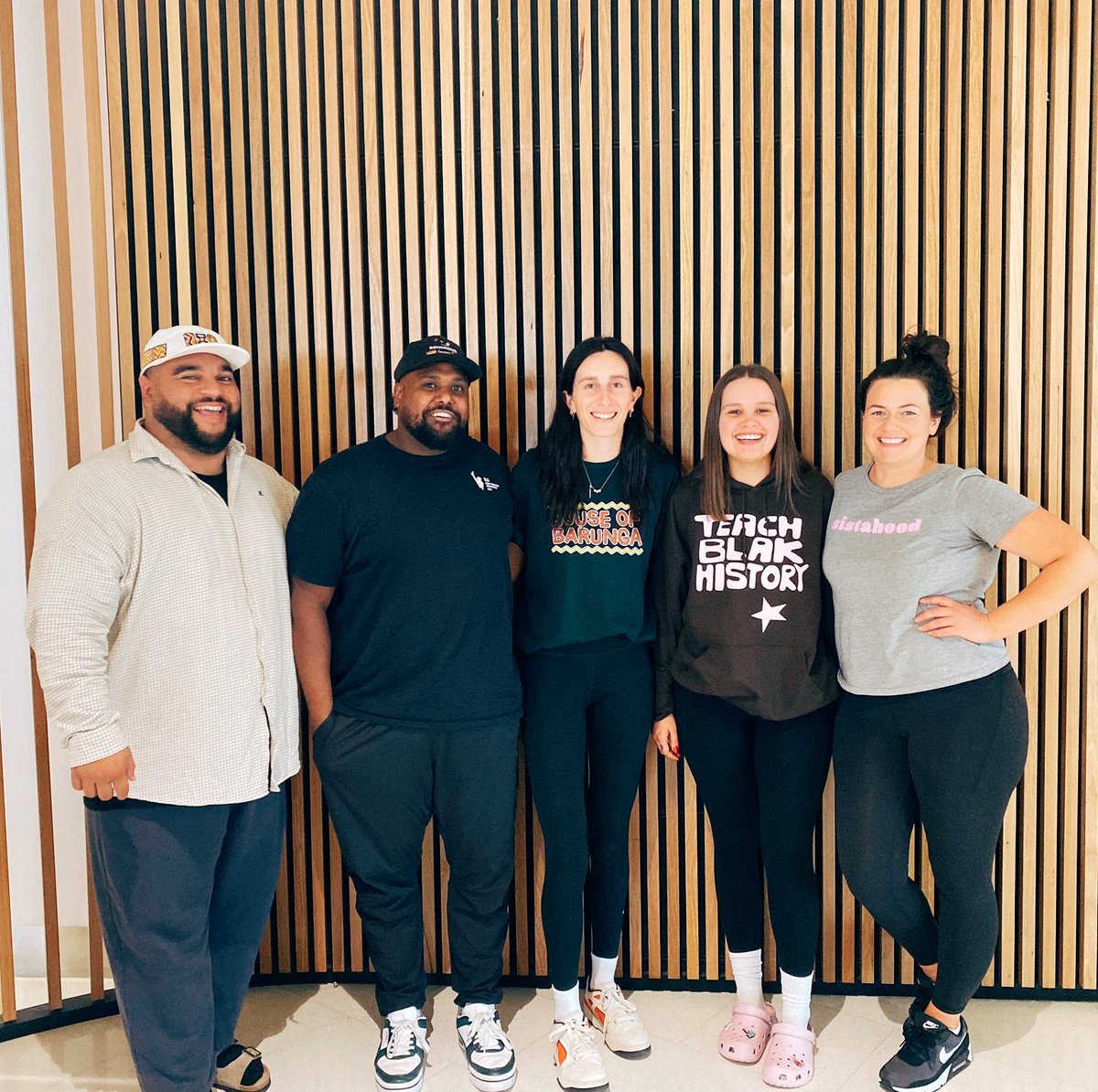 cultureislife's tweet image. Safe travels to this mob headed to the US for WISPC today! ✈️

📸 Hakon Dyrting (2023 Fullaship), Tristan Nelliman-Adams (2024 Fullaship), Bek Lasky (2022 Fullaship), Leyla Quartermaine (2022 Fullaship) and Thara Brown (General Manager (Programs).