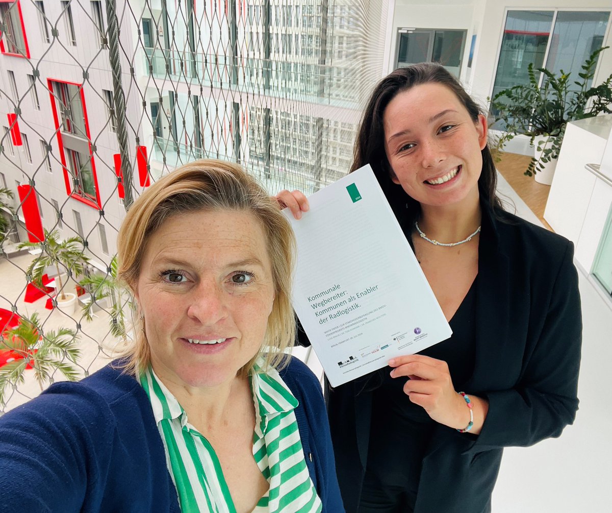 Wie etabliert ist die Radlogistik in den Kommunen und Städten? Zwei Online-Befragungen geben Aufschluss. Das White Paper "Kommunale Wegbereiter: Kommunen als Enabler der Radlogistik." ist jetzt verfügbar. 
Ihr wollt mehr wissen, klickt hier: lnkd.in/e8EDKewG
#lastmile