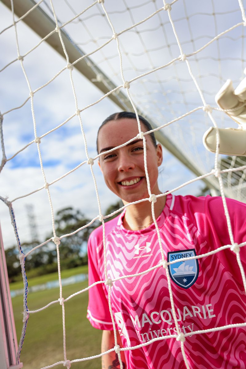 A BRI-lliant sight to behold 🧤🤩

#SydneyIsSkyBlue | <a href="/BriEdwards2701/">Brianna Edwards</a>