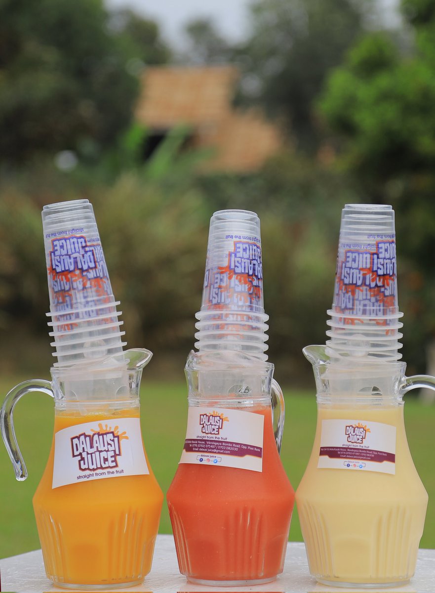 DalausiJuice's tweet photo. You can enjoy a whole 1000mls of Uganda's leading fresh fruit juice at just ugx 10,000 
And you have a wide range of flavors to select from. All made from our fresh fruits! 

Make your order today;
0776/0702 071497
0703 082030

#DalausiJuice 
#StraightFromThe🍉🥭🍍🍌🥝🍓🍒🍇🥕 https://t.co/gKPIdfuU1n