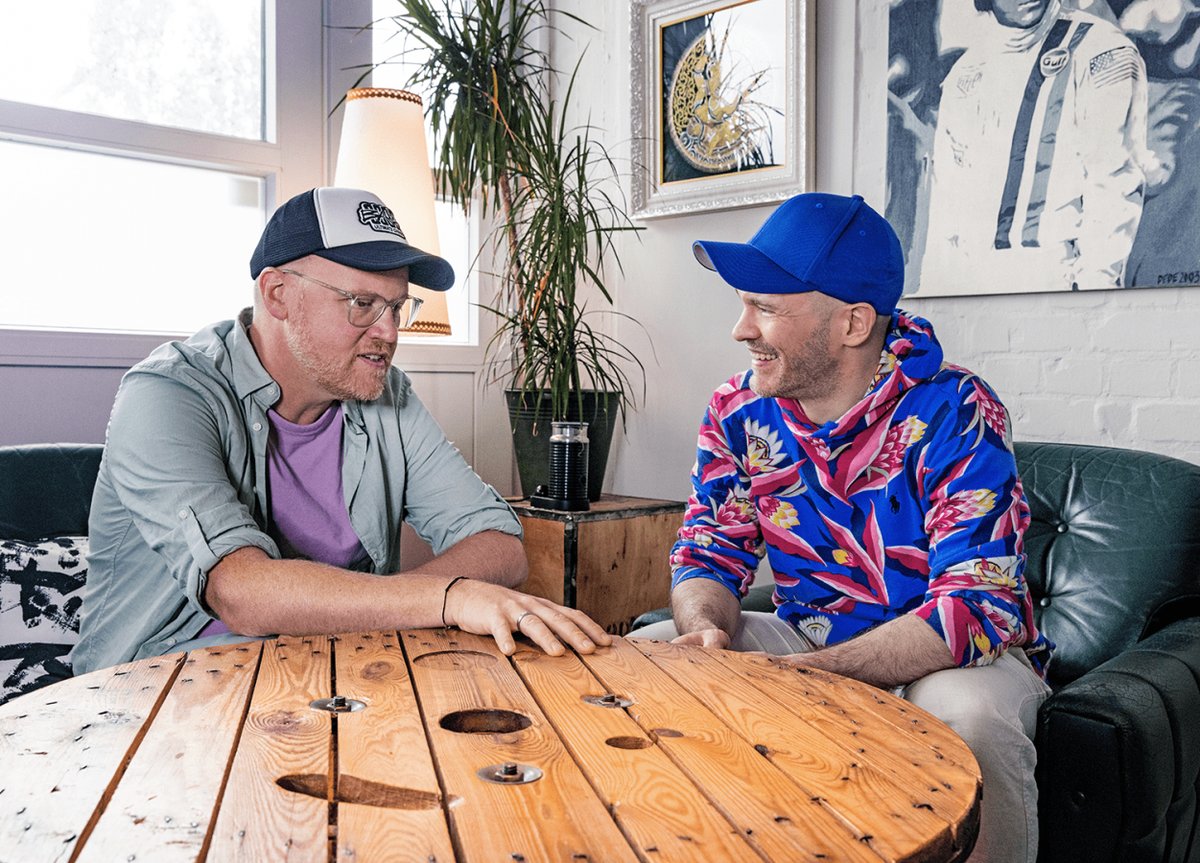 Wie schreibe ich den Song für meinen Podcast "5 Dinge mit 20"?  Wir starteten mit einem Miro Mood Board und einer Inspo-Playlist bei Spotify. Dann entstand ein 40-Sekunden-Clip. Dann eine lange Schreibesession – fertig! 😅 
Am 13.09.2024 erscheinen Song und Podcast! 😇