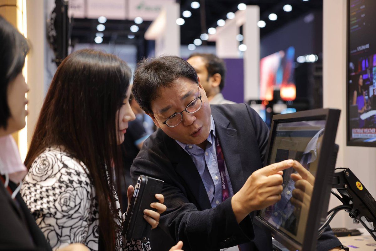INFOCOMM ASIA tweet media