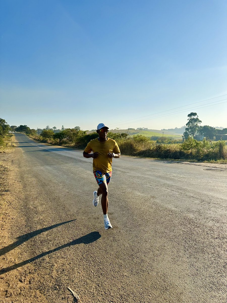 runwithlsd's tweet photo. Testing the engine: 20 minutes @ 3:57 with some Warmup before and Cooldown after
#RoadToSub3
#CloudEclipse https://t.co/Dt5c86JGex