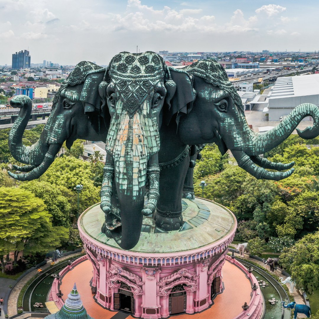 ideexviaggiare's tweet photo. ✨ Scopri la maestosità del #ErawanMuseum a Samut Prakan, #Thailandia! 🐘🌟 Un'opera d'#arte unica, con la sua imponente statua di #elefante a tre teste e interni mozzafiato. Un #viaggio attraverso la #cultura e la spiritualità #thailandese.
👉 https://t.co/TA3dz7tq15 https://t.co/qrEsOriDEn