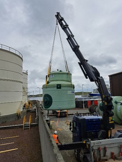 CamplasTech's tweet photo. Successful delivery for @ECOUREA1 to Lerwick Power station, Shetland, Scotland. 2 x 30m3 self-bunded tanks storing Adblue and 1 x30m3 standard tank storing Urea. The ferry was a tight squeeze 😬 Thanks to David Howells transport for their excellent service again 👌🏻 https://t.co/UfmnmoYAVW