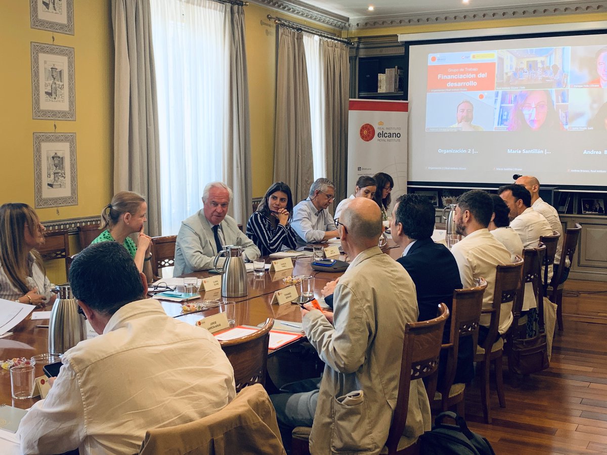 En el marco de la IV Conferencia Internacional sobre Financiación para el #Desarrollo, que tendrá lugar en 🇪🇸 en 2025, desde <a href="/rielcano/">Real Instituto Elcano</a> apoyamos a <a href="/CooperacionESP/">Cooperación Española</a>  coordinando un Grupo de Trabajo para formular propuestas útiles para la toma de decisiones. #FfD4
📸 En la 1ª sesión
