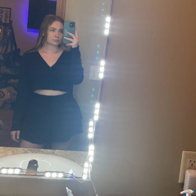erickaauer2's tweet photo. #NewProfilePic https://t.co/IaB86wShKB