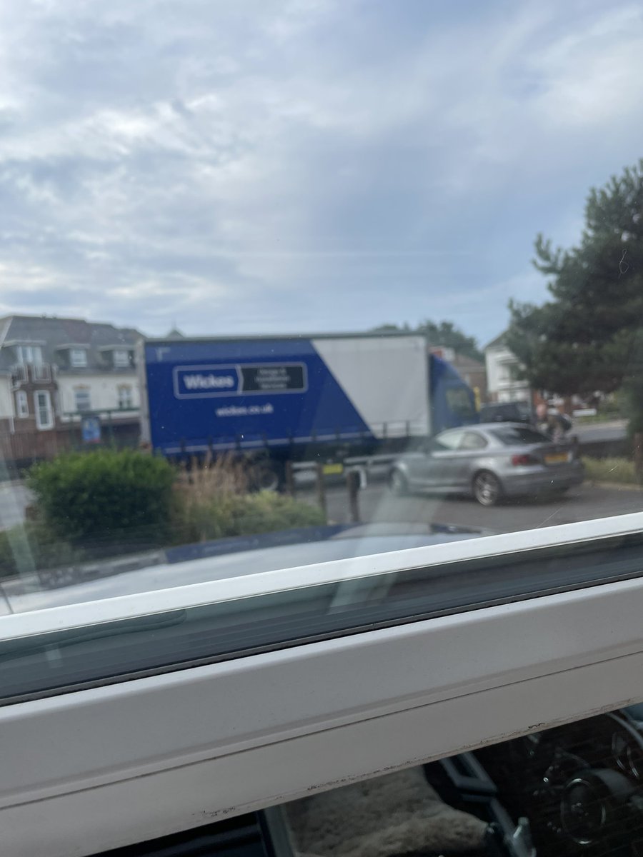 john_maley's tweet photo. @Wickes Think it’s acceptable for your driver and his mate to park their lorry across our drive blocking those who have the school run? And would you believe their excuse? They’d walked 50 yards to grab a coffee! Can you I have a comment please? https://t.co/iktnpChw11