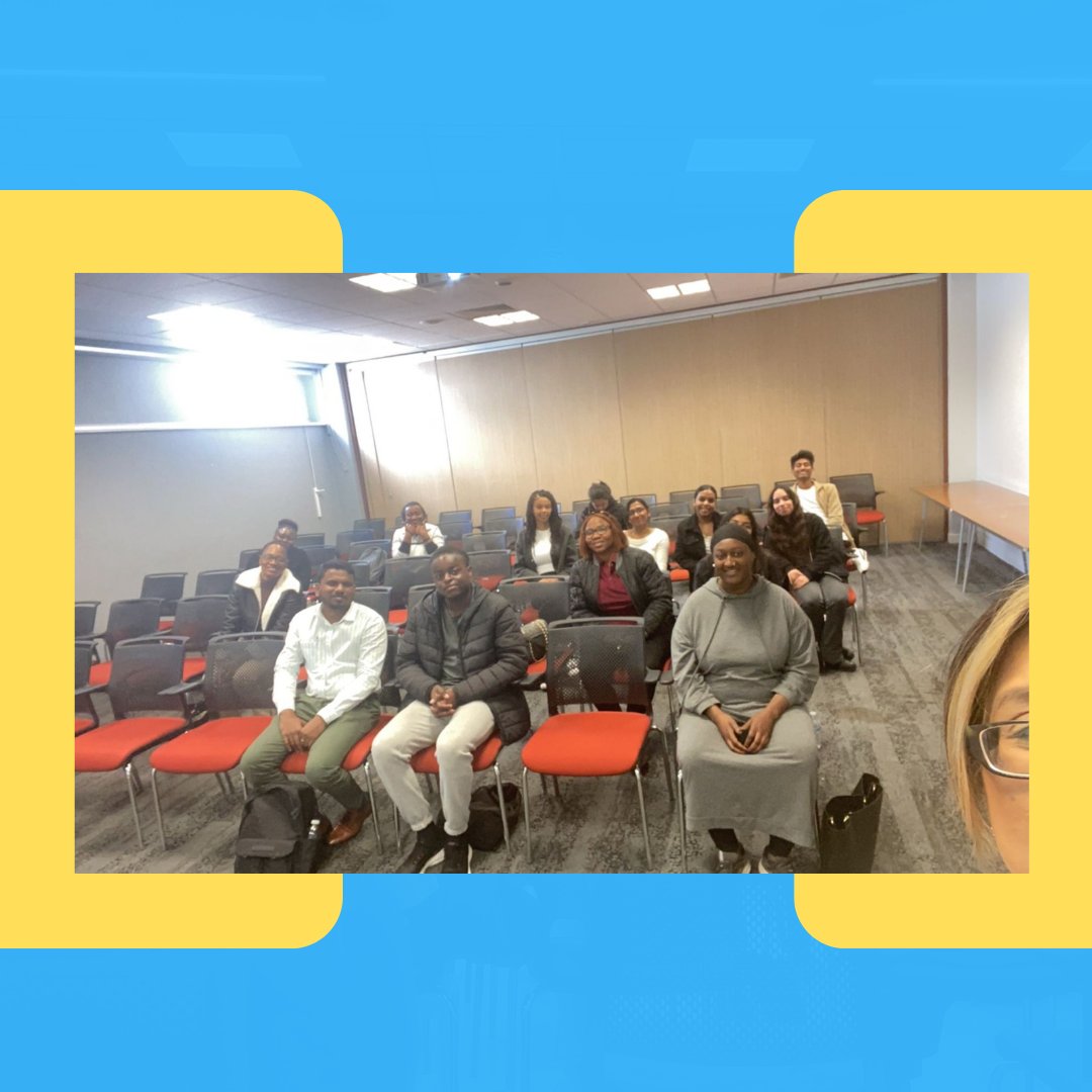 A quick selfie with some of our new volunteers from one of recruitment days this month 🤗💙💛 #volunteer #recruitmentday