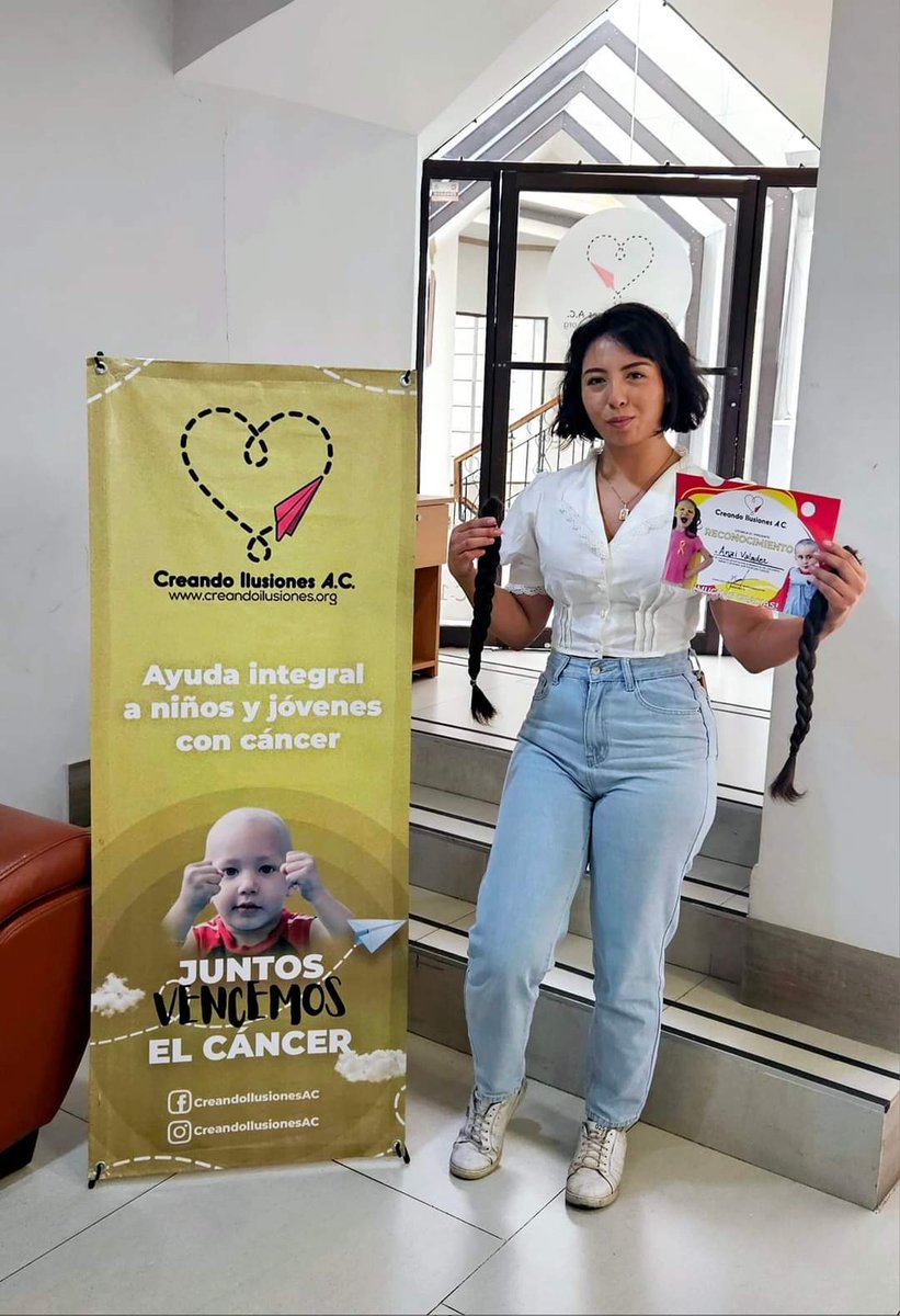 anaiva69's tweet photo. Ya fui a donar mi cabello, para una buena causa, es un gesto muy sencillo pero que ayudará emocionalmente a una persona que está enfrentando una de las peores batallas 🥰❤️🩹
#creandoilusiones #donarcabello #donativo #donativosconcausa https://t.co/WkJnN0lP3U
