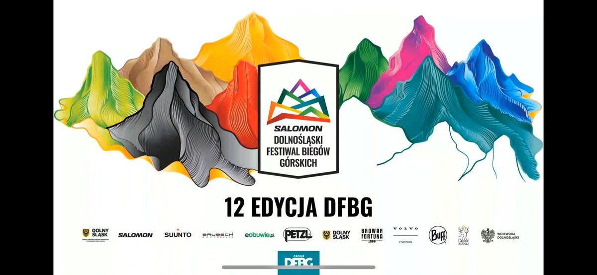 bartpawz's tweet photo. I po odprawie technicznej. Teraz kompletowanie ekwipunku i jutro o 17:00 Kudowa-Bardo-Lądek, czyli 110km i ponad 3600up 🙃 #DFBG #teamDFBG #trailrunning #mountains 🤓 https://t.co/aBPEvJQSHd
