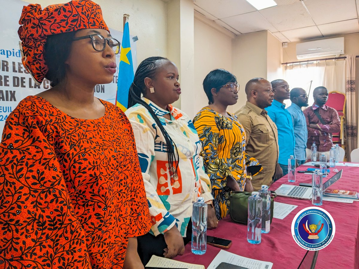 DPJINCCN_NK's tweet photo. #HappingNow: Le Chef de @DPJINCCN_NK Mr @guy_kibira facilite les échanges sur les #DéfisEtOpportunités des jeunes et femmes en matière de #ConsolidationDeLaPaix dans le cadre du tribune d'expression populaire organisé par #GEP dans la ville de Goma avec l'appui de @SFCG_ . https://t.co/llo01x15F8