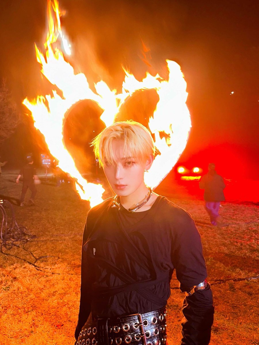 enhypenweverse's tweet photo. (3/3)

@ENHYPEN_members @ENHYPEN #ENHYPEN #엔하이픈 https://t.co/ax9886hpX1