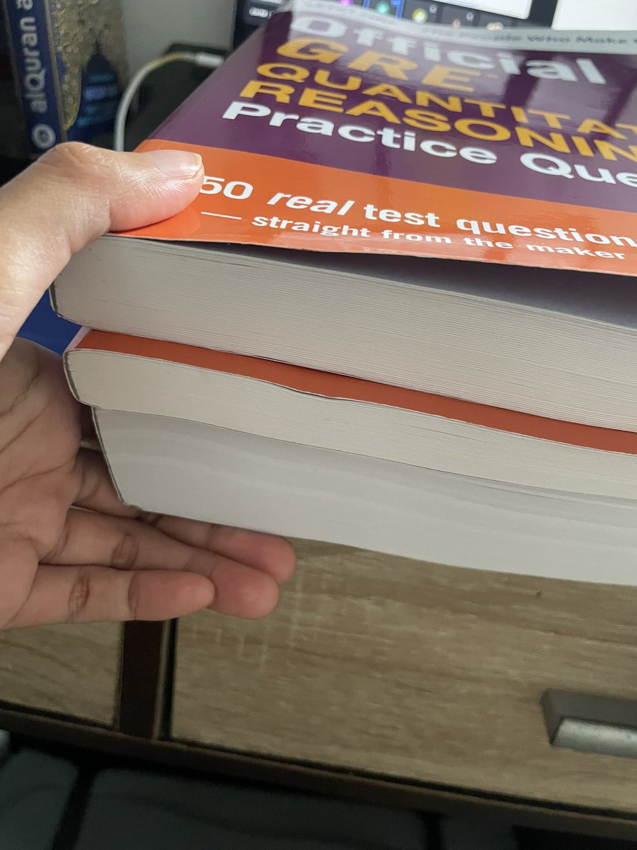 _nad_nadia's tweet photo. mencoba menyelesaikan 3 kitab tebal ini sampai akhir tahun 😭 https://t.co/3L3Ex888Cn