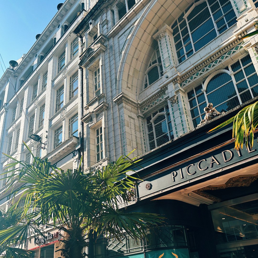 Sun-drenched and stunning 🌴 Piccadilly Arcade is looking tropical today ☀️