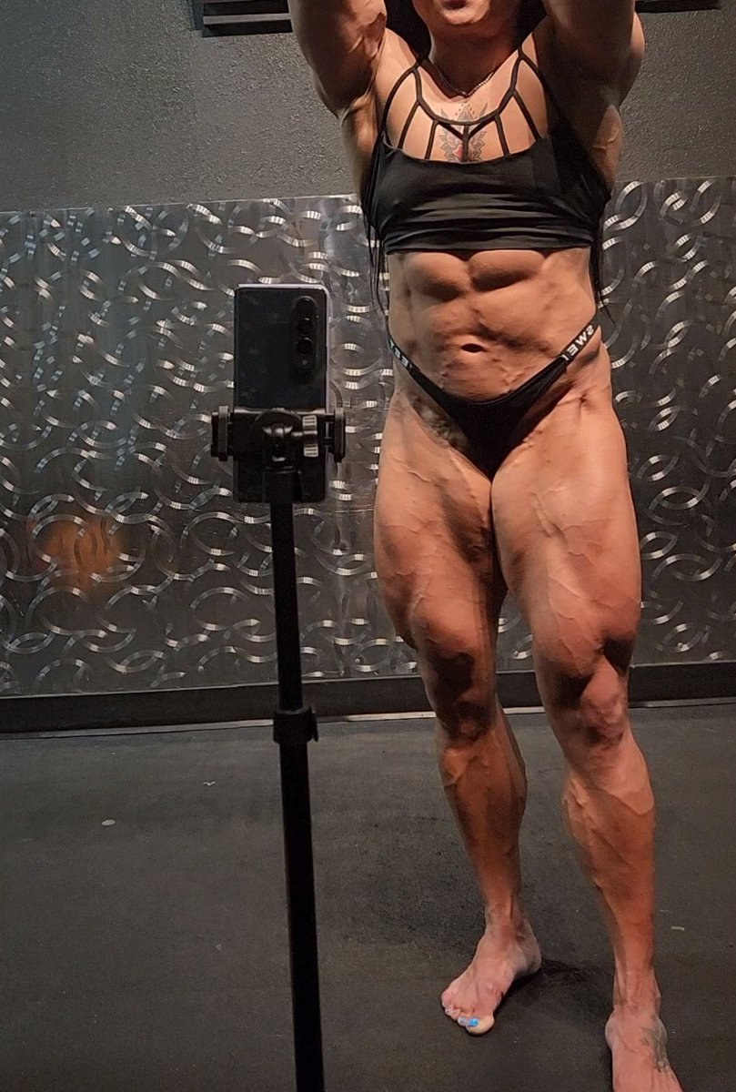 Tinytank1011 tweet media