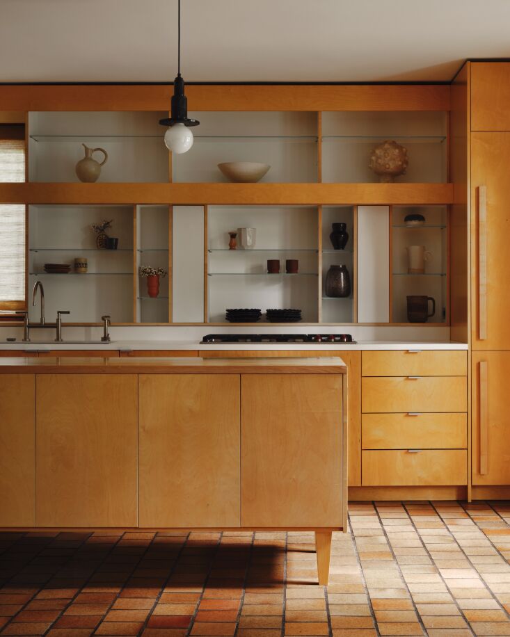 DustinMPeyser's tweet image. Kitchen of the Week: Resurrecting Modernist Design in a Landmark Brooklyn Heights Townhouse dlvr.it/T9lHCL #KitchenoftheWeek #Brooklyn #KitchenCabinets #KitchenIslands