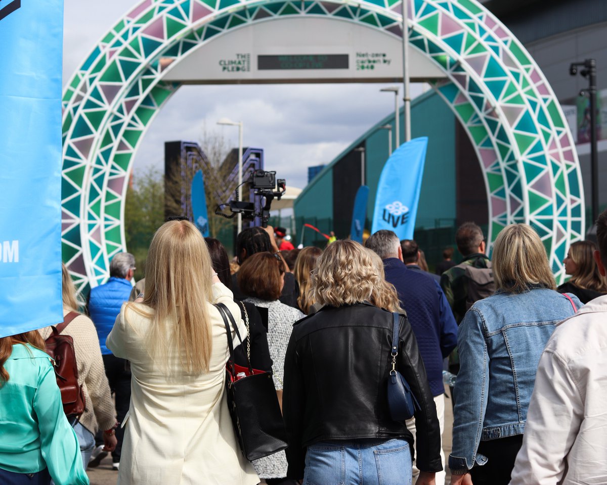 NEWSUBSTANCE's tweet photo. Our studio recently delivered a turnkey creative solution for the public art trail along the walking route to the new
@TheCoopLive 🎉

To celebrate the opening of the walking route, visitors were welcomed to be the first to experience the installations and the venue itself! https://t.co/aviPvzk8NG