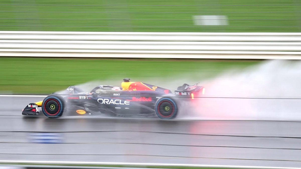 engineerofbull's tweet photo. Red Bull Macaristan GP için bu senenin en etkili güncellemesini getiriyor. Tek tur ve yarış temposunda önemli bir adım bekliyorlar. Güncelleme görsel olarak fark edilecek deniliyor.
Güncellemenin odaklarından biri de lastik ömrü ve kullanımı olacak. #HunagrianGP https://t.co/CvKS4yKJNA