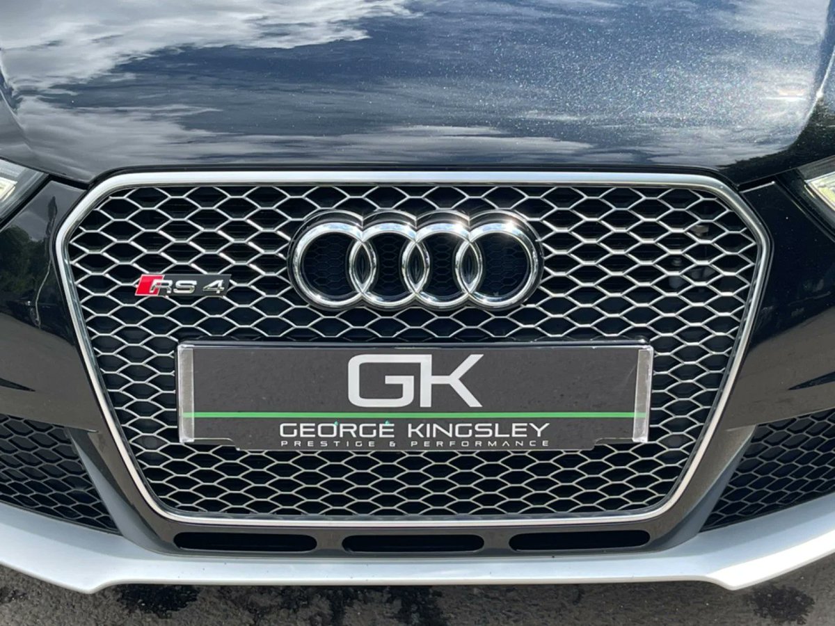 🖤 Beautifully presented #AudiRS4 Limited Edition 

Price: £29,995
💳 #CarFinance available! 

Read the advert here: shorturl.at/ypSw2 

#audi #rs4avant #quattro #limitededition #performancecar #luxurycar #essex #georgekingsley #carsdelivered