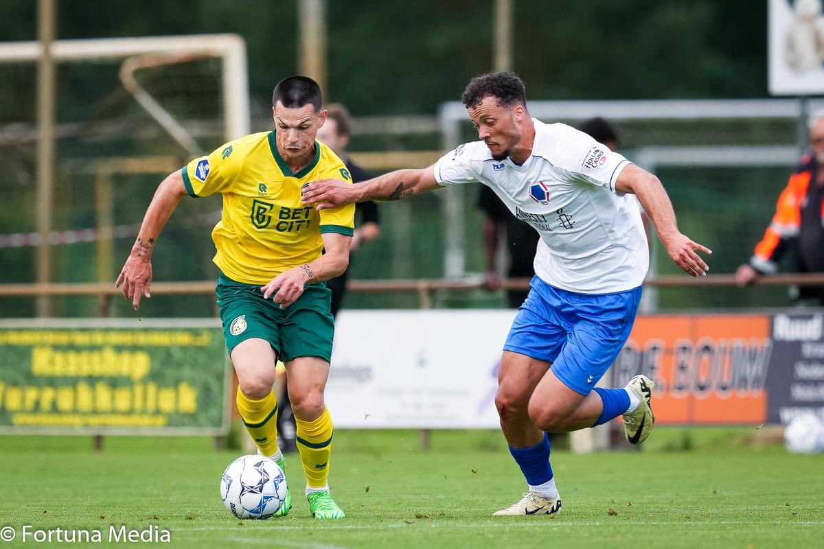 spelersvakbond's tweet image. Actiefoto’s van het duel tegen Fortuna Sittard! ⚽️💫

#teamvvcs #forvvcs 

Bekijk alles op onze Instagram:
instagram.com/p/C9j9jtSg1ok/…
