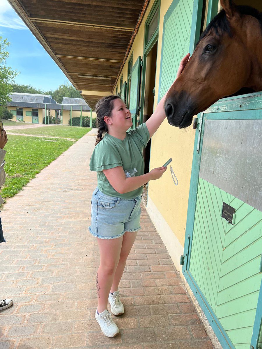 MFLNWHS1's tweet photo. @PaulineBasquin and her horse Sertorius de Rima put on an Olympic worthy display for our @NunneryWoodHS students this morning #France2024 #JeuxOlympiques2024 🇫🇷🇫🇷🐎🐎 https://t.co/nbrtmmlHAF