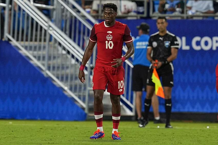 FadadelOM_'s tweet photo. Question : Selon vous, ça serait mieux de prendre Jonathan David ou Eddie Nketiah à l'OM ? #TeamOM 

❤️ : David

🔃 : Nketiah https://t.co/jSrIqCGWxT