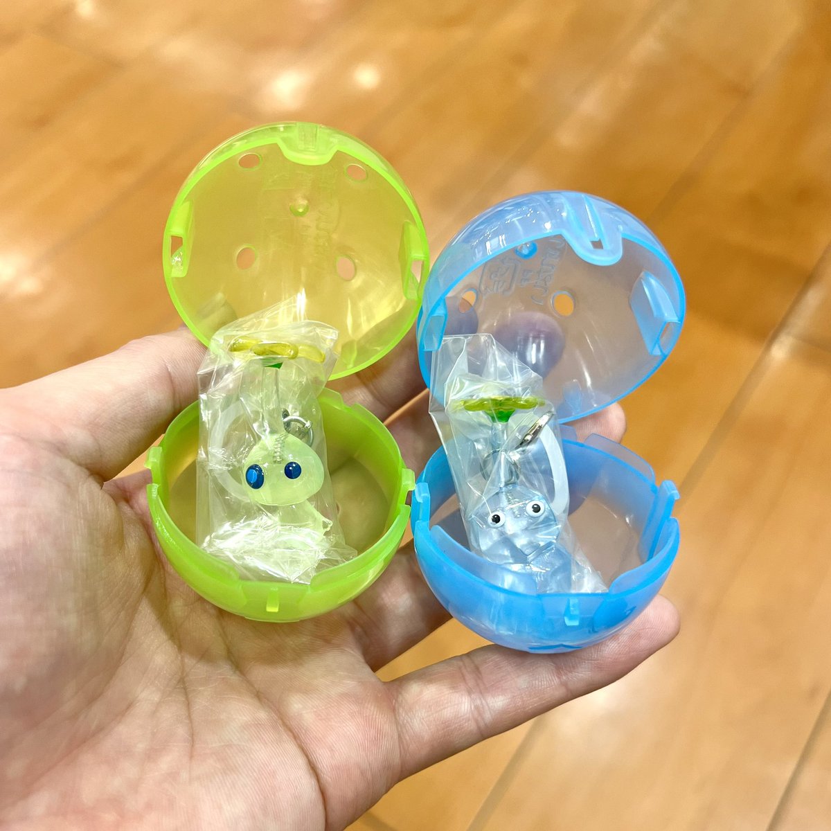 japancapsuletoy's tweet photo. え..。みんな今日からだけど大丈夫？ https://t.co/28zcoojfRd