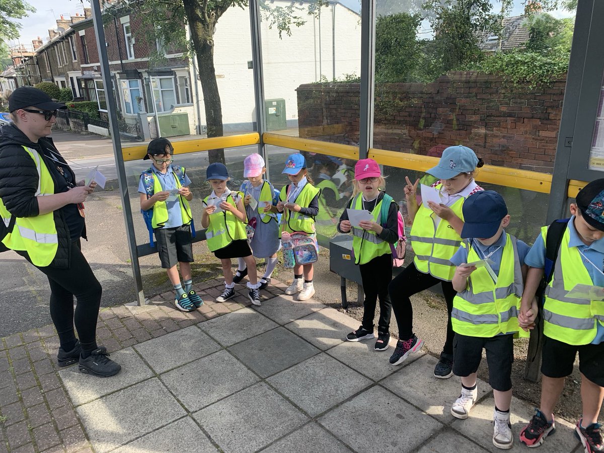 MsHill02825723's tweet photo. ⁦@WildBankPrimary⁩ year one are off on an adventure this morning.  First step to the bus stop ⁦@TrustVictorious⁩ https://t.co/WcFuuaZtWe