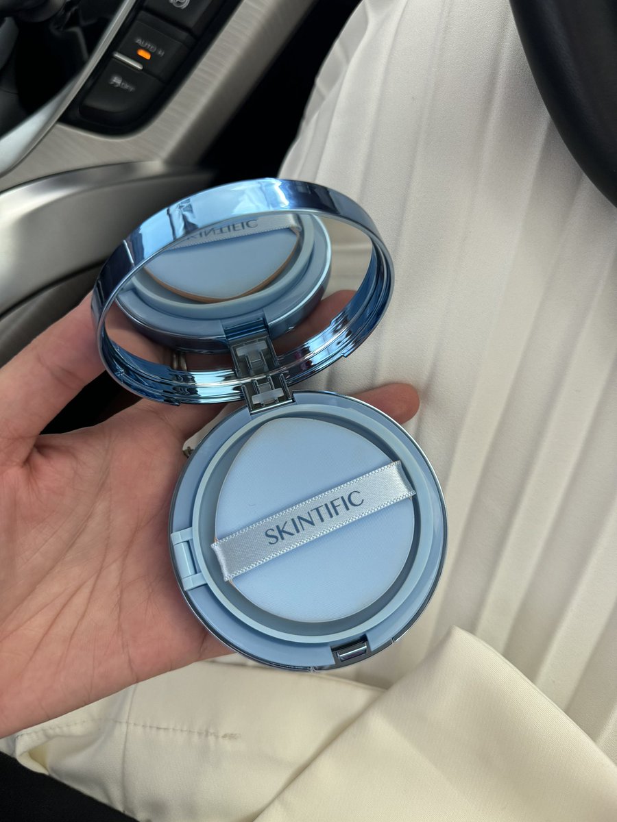 najihahshahrel's tweet image. I nak giveaway FREE skintific cushion yang baru release 🤩👍🏻

Senang je.

1. RT this and follow @SkintificMY
2. Reply with #SKINTIFICMatteCushion #CushionBiru

Its worth it!