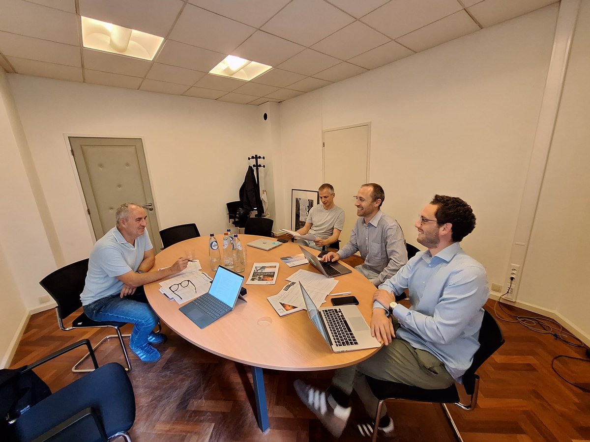 Rencontre post-élections avec le député bruxellois. Au menu du jour : durée des procédures d'urbanisme, politique de réaffectation des bureaux en logements, rénovation énergétique, simplification administrative, ... Mission de l'OA : taper sur le clou ! #memorandum0A2023
