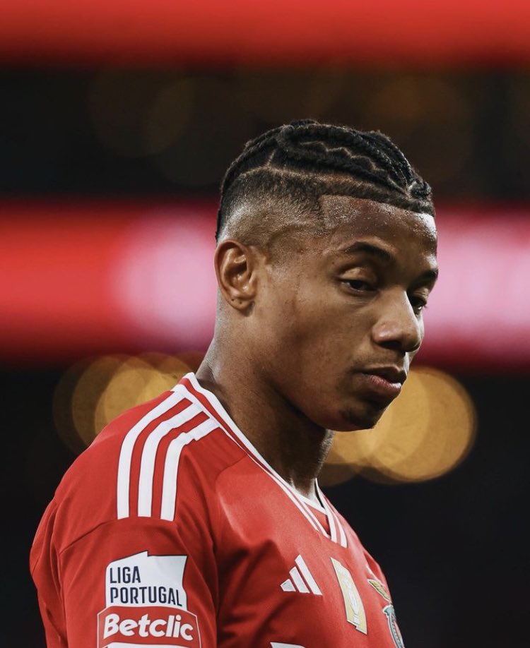 DTransferencias's tweet photo. 🚨 Napoli iniciou conversações com o Benfica pelos serviços de David Neres, revela o ‘Corriére dello Sport’. https://t.co/y985v5X3cO