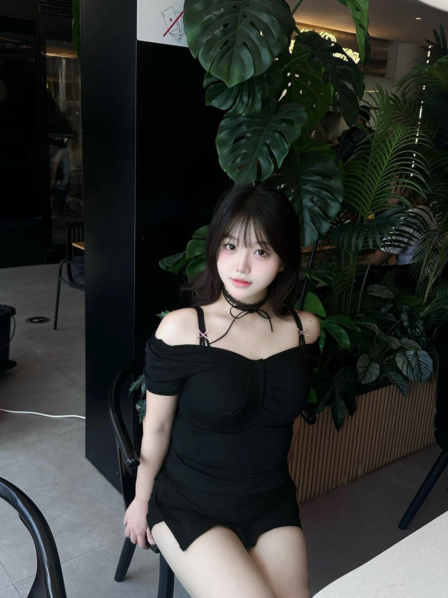 對於音樂有著深厚的熱愛，喜歡演奏樂器和分享音樂心得，期待找到可以一起演奏的伙伴！