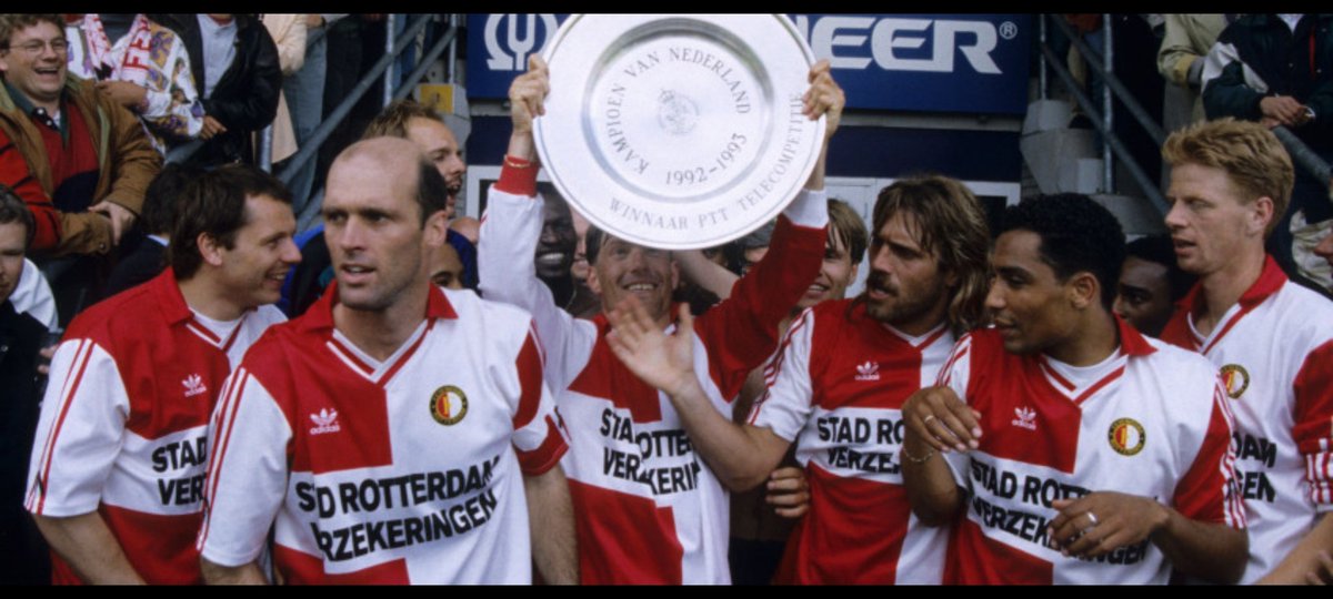 Plakplaat63's tweet photo. Mooier ist nooit meer geworden , dat shirt met korte mouwen van #RuudHeus heb ik nog steeds.
#Feyenoord https://t.co/ZSlw1vJAue