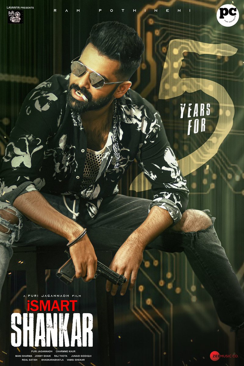 ramsayz's tweet photo. 5 Years for this Mental Mass Madness! #iSmartShankar 

Let’s Celebrate this Double Madness on 15th of August! 

-USTAAD #DoubleiSmart SHANKAR https://t.co/0pSbqTkX6N