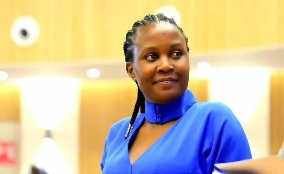 NewsDay Zimbabwe (@newsdayzimbabwe) on Twitter photo 🔴OPPOSITION <a href="/CCCZimbabwe/">Citizens' Coalition for Change</a> lawmaker Maureen Kademaunga has called for legislation to protect whistleblowers to oil the fight against corruption.
🔗newsday.co.zw/local-news/art… 🔴OPPOSITION <a href="/CCCZimbabwe/">Citizens' Coalition for Change</a> lawmaker Maureen Kademaunga has called for legislation to protect whistleblowers to oil the fight against corruption.
🔗newsday.co.zw/local-news/art…